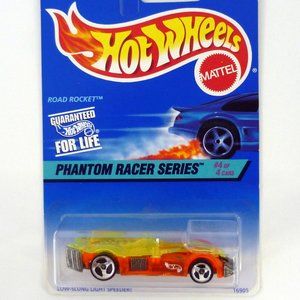 Hot Wheels Road Rocket #532 Phantom Racer Series 4 of 4 Green Die-Cast Car 1997